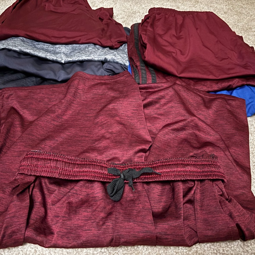 Essentials shorts - Picture 4 of 4